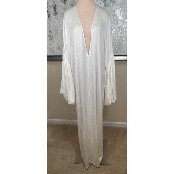 HELSA Serafina Long Sleeve Deep V Silk Draped Scarf White Maxi Dress Size Medium - Picture 6 of 13